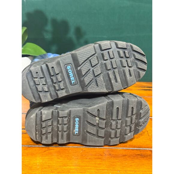 Sorel kids snow boots size 3 - Picture 5 of 7